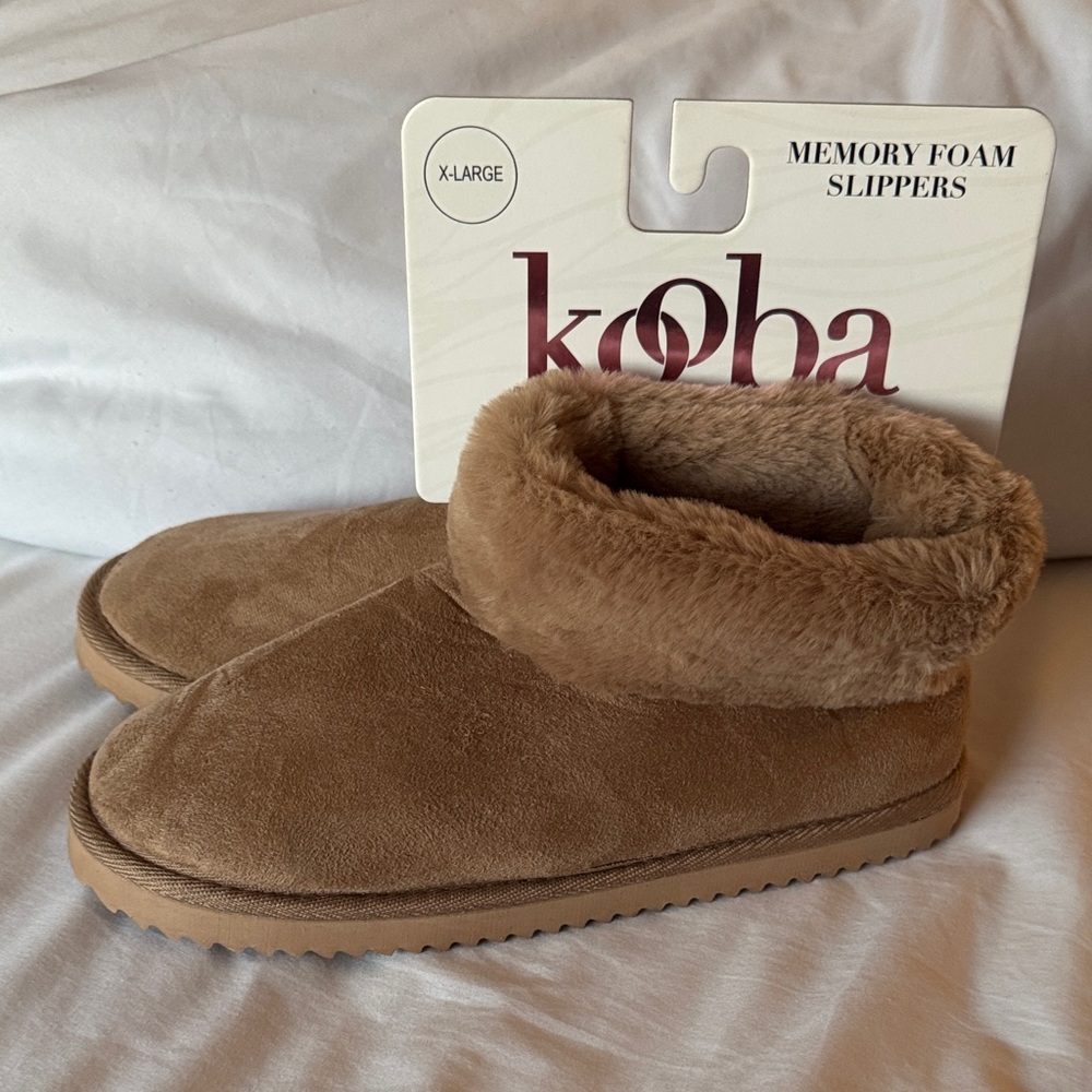 Koba Memory Foam Slippers in Tan